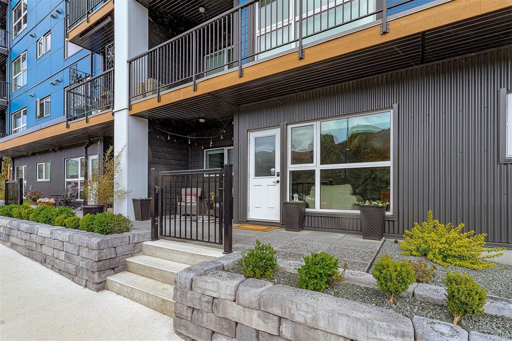 listing image 16048762848224252222
