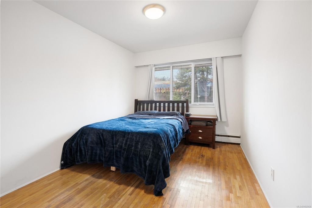 listing image 16046023071029006931