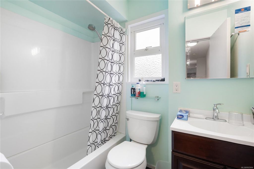 listing image 16042305901254740673