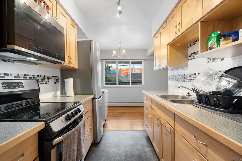 listing image 16041104957646226107