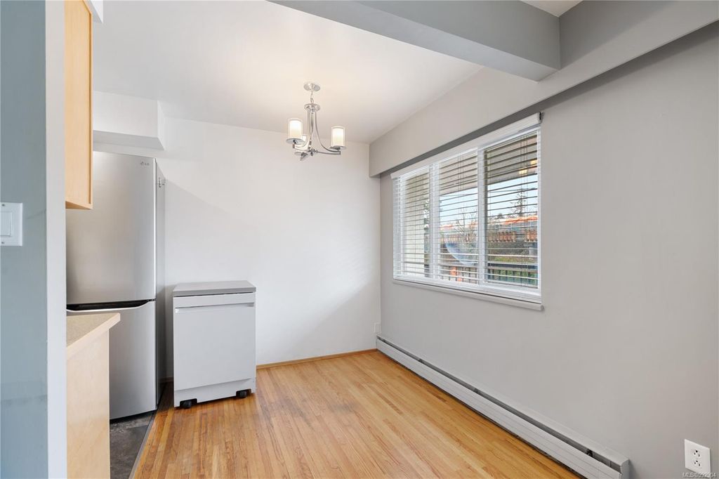 listing image 16045224269959295834