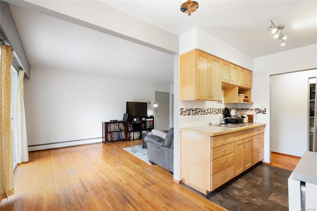 listing image 16047215123049246243