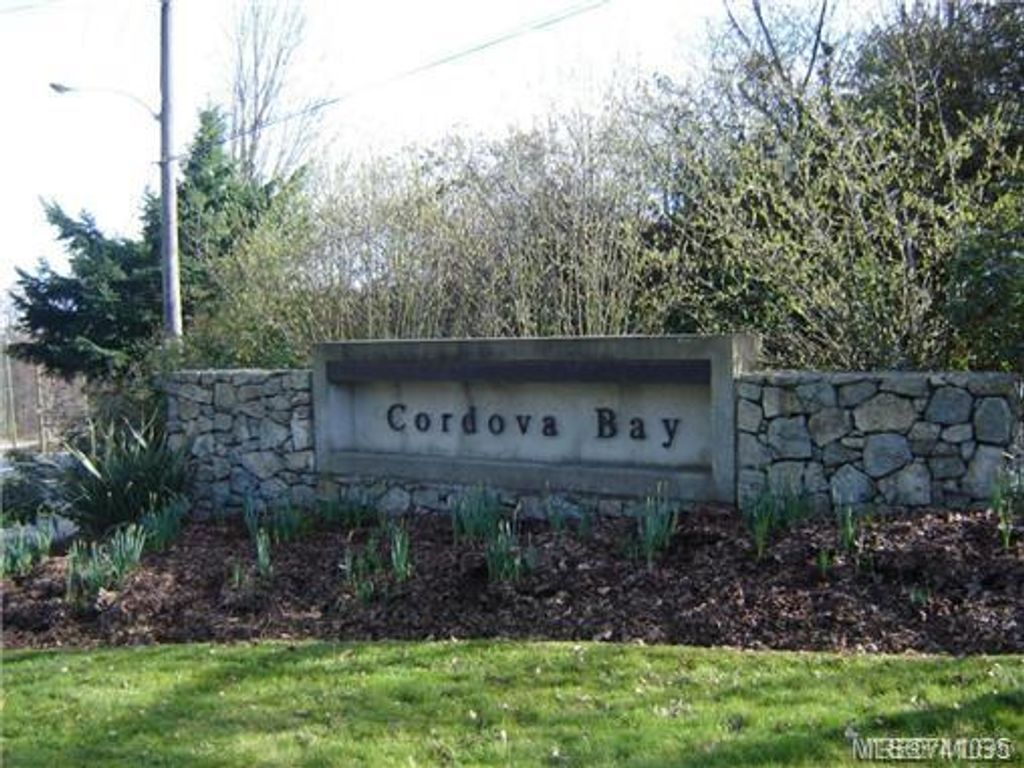 listing image 16040921170961146833