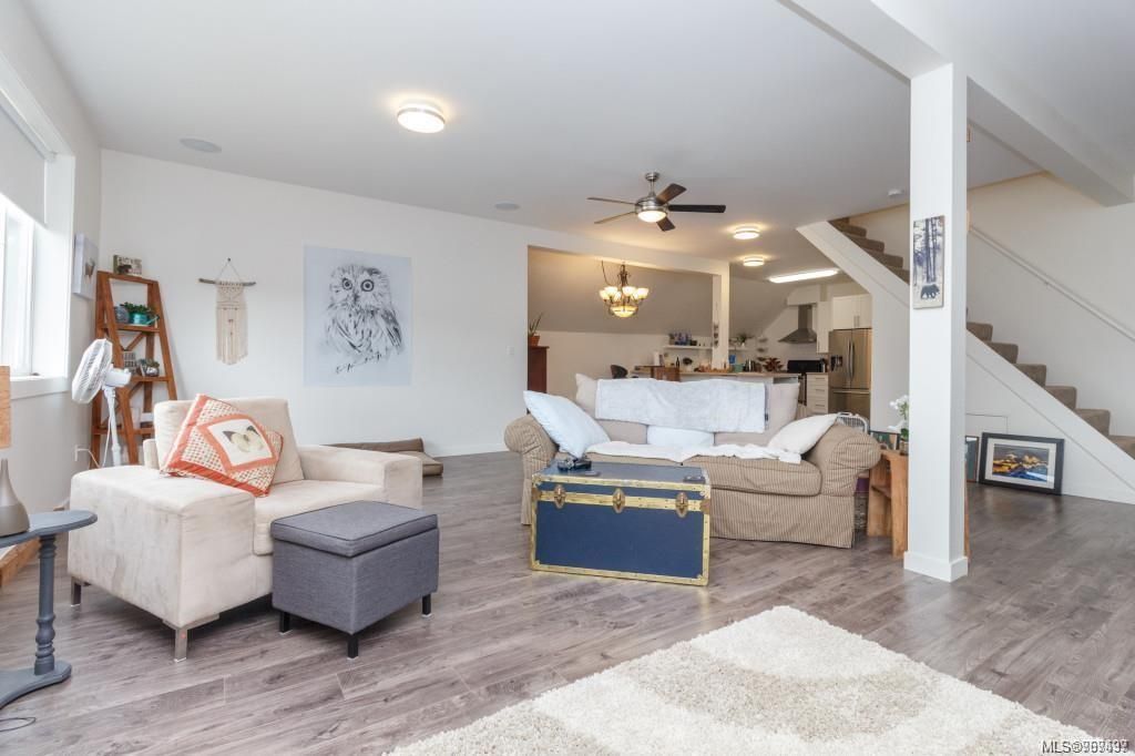 listing image 16048525719821330257