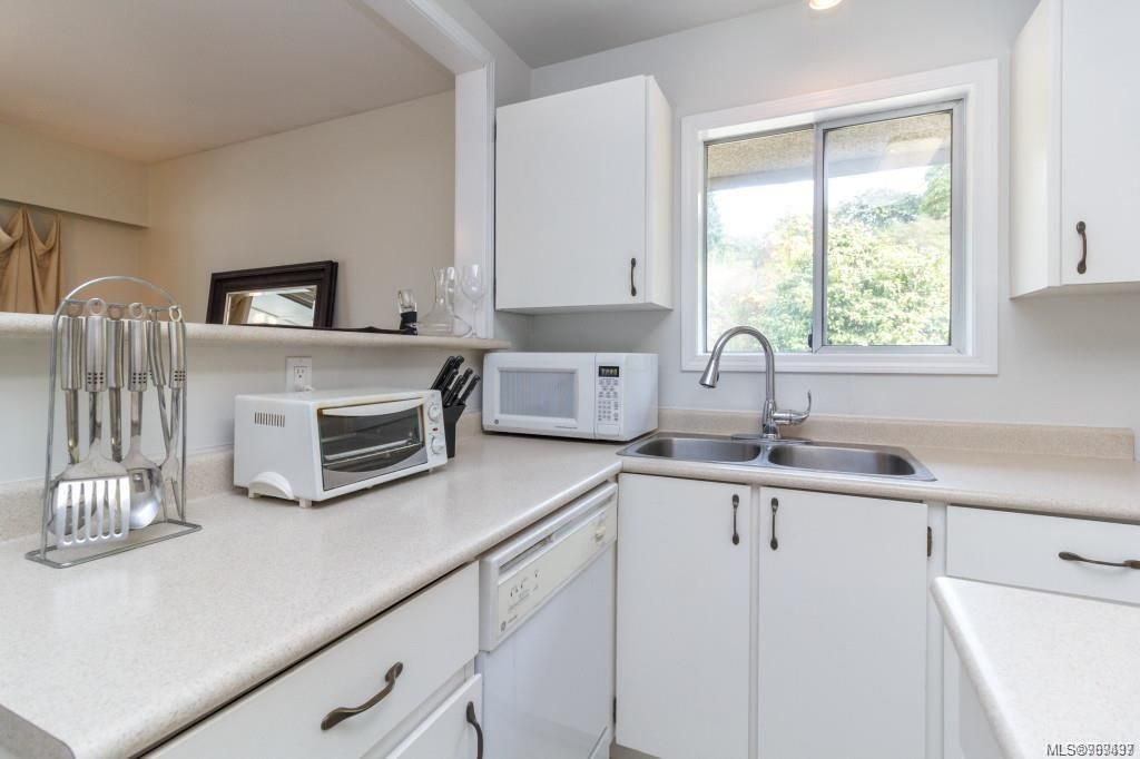 listing image 16048878609698282592