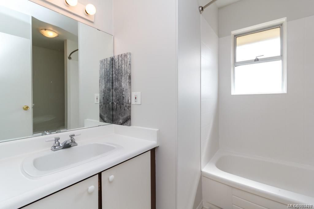 listing image 16041911828665217073