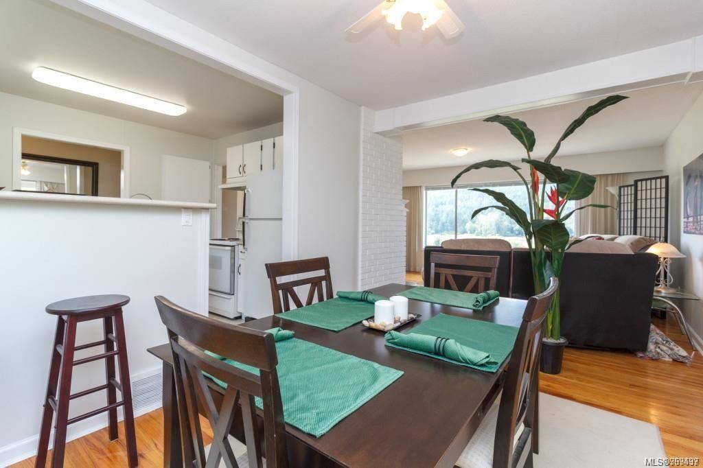 listing image 16049548255157287374