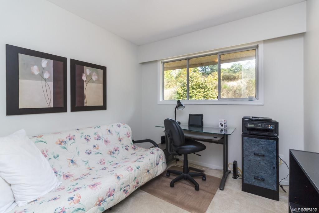 listing image 16044180879235443495