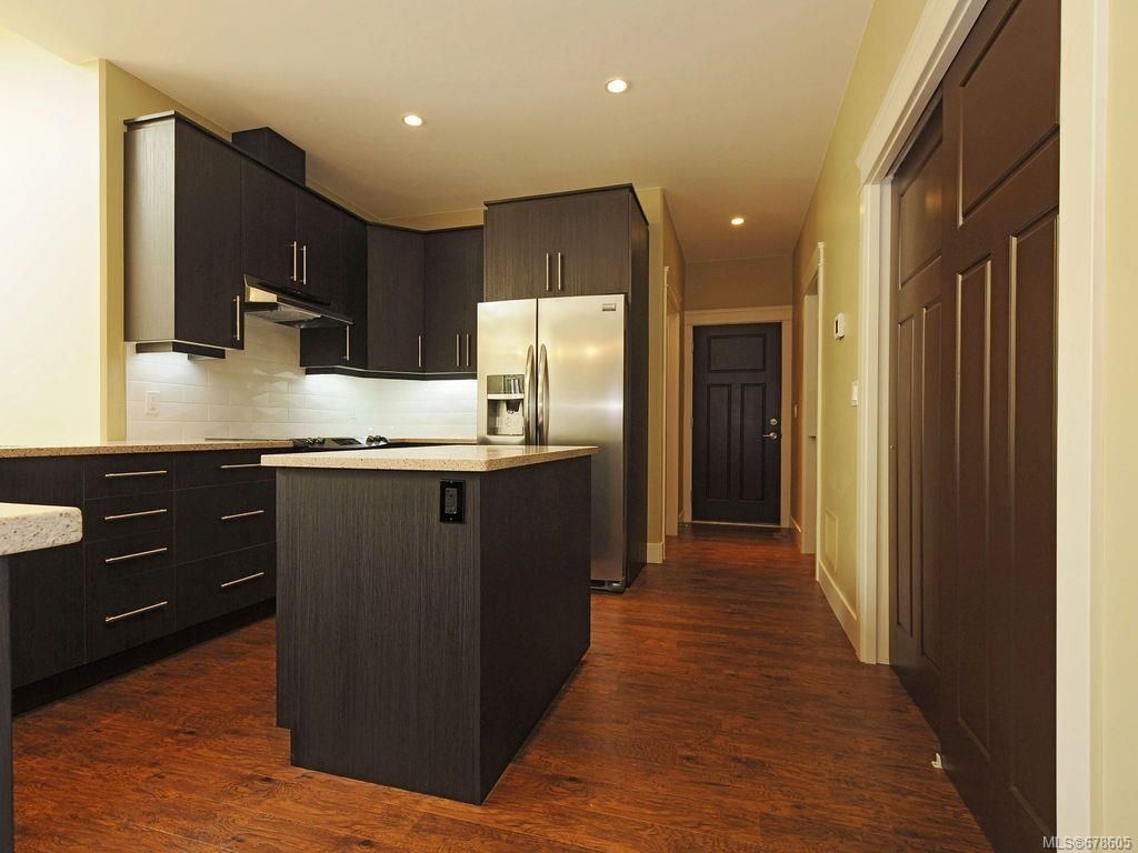 listing image 16043889602074974599