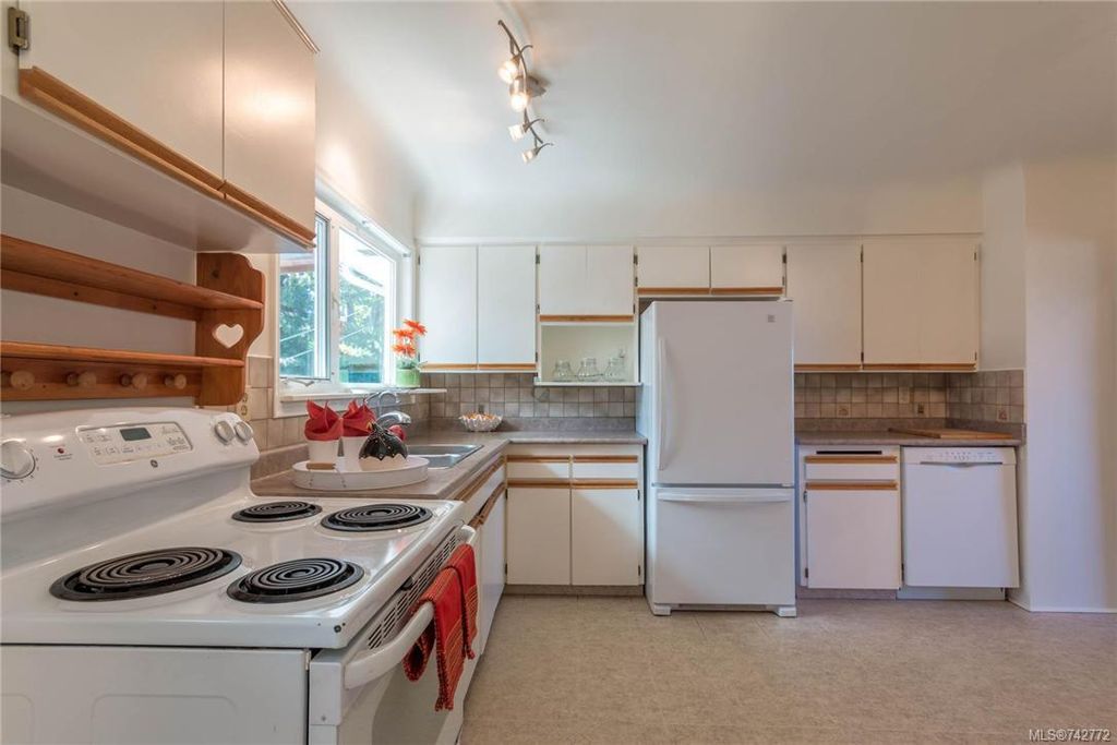 listing image 16040579159895498327