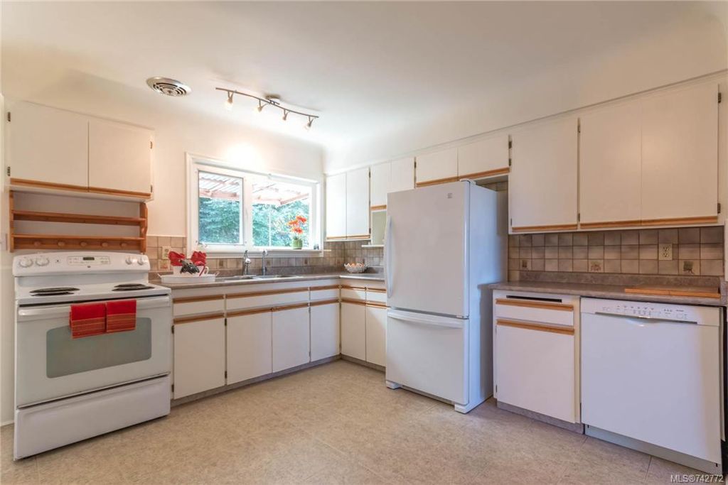 listing image 16049352122926980619