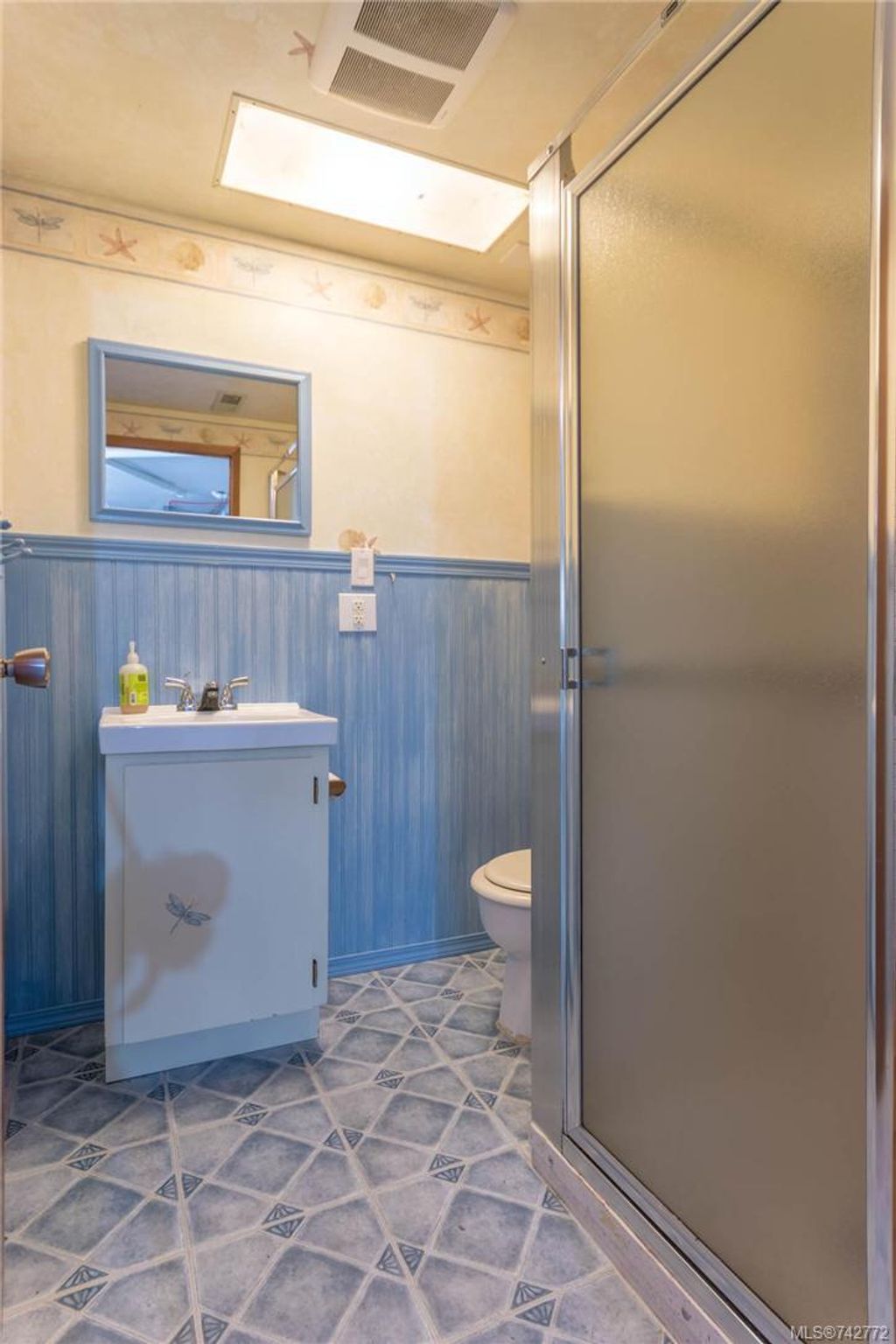 listing image 16042606246516621390