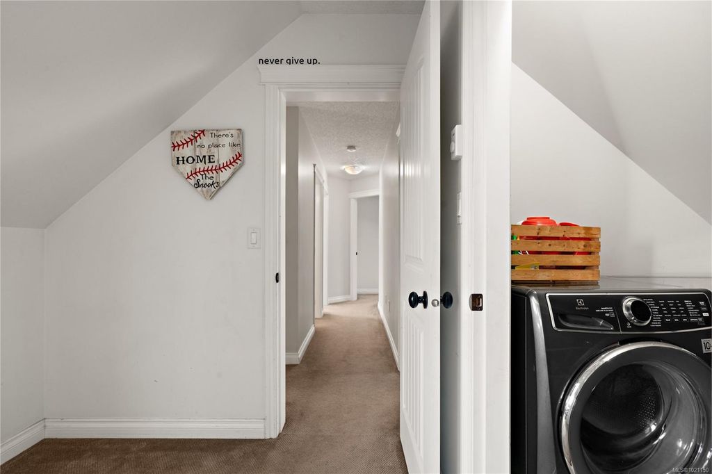 listing image 16040369632852998479