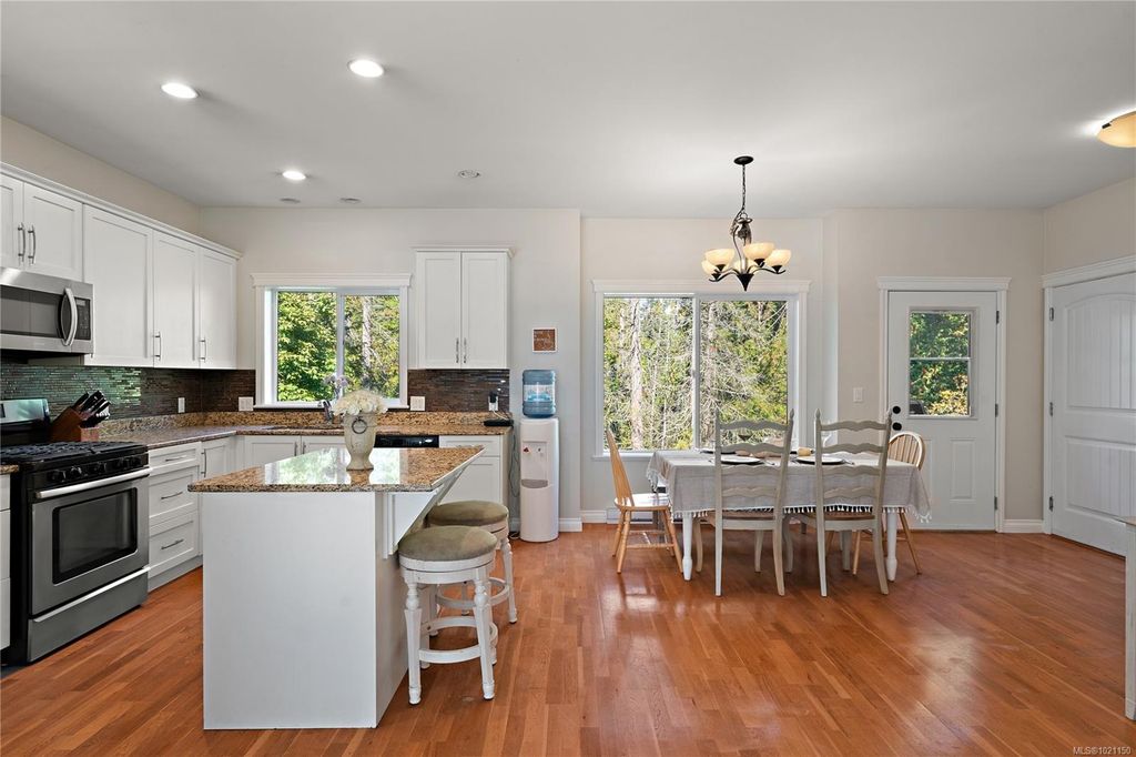 listing image 16041675423615283703