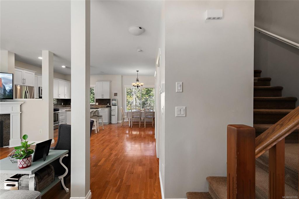 listing image 16040113798226339638