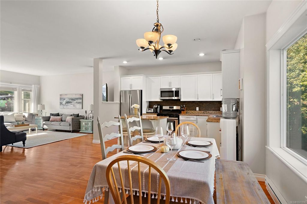 listing image 16047445628582266275