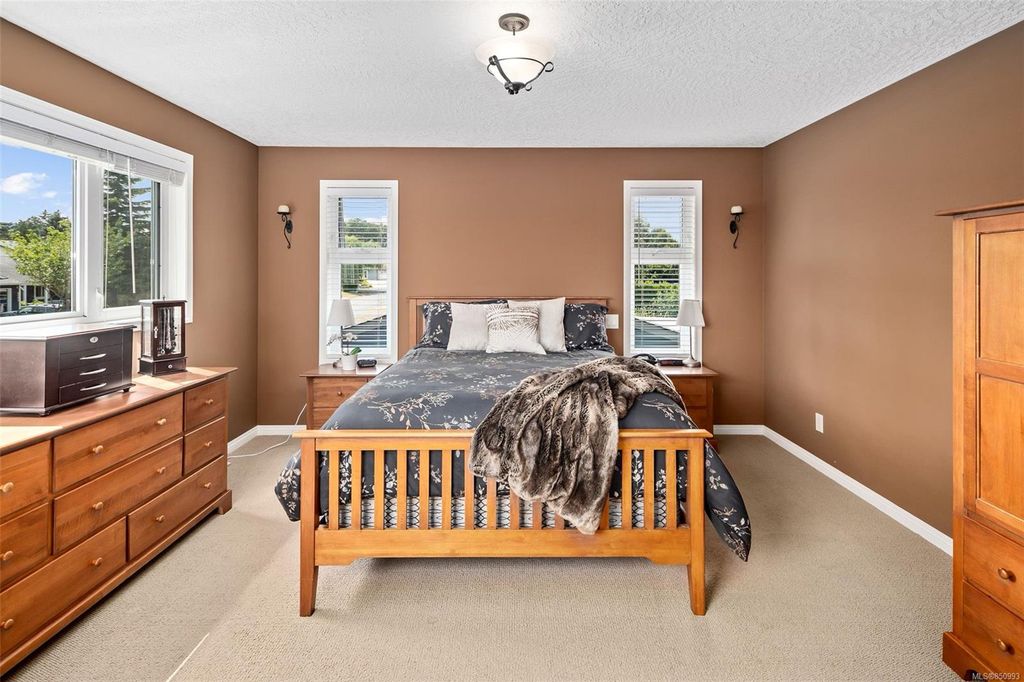 listing image 16042031350408166268