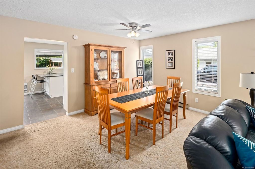 listing image 16048411704724997116