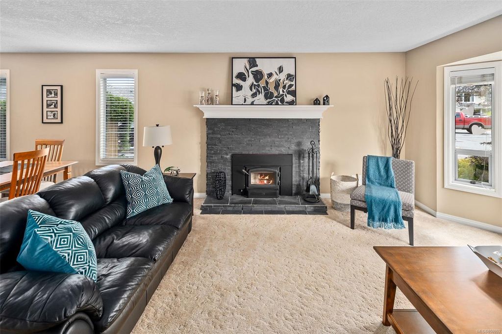 listing image 16049630285381709371