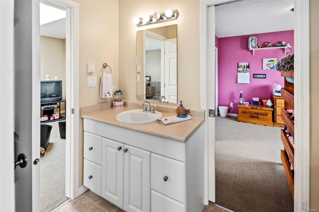 listing image 16049498268201179183