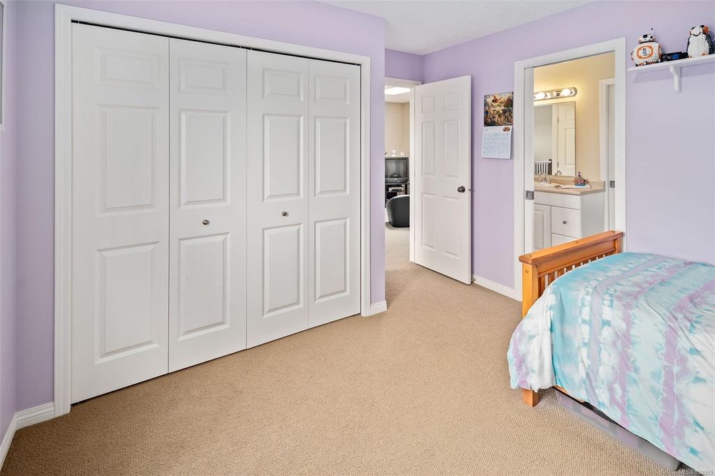 listing image 16041758253493372087