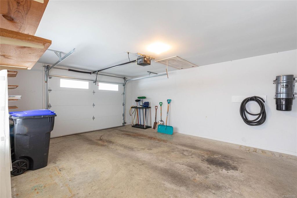 listing image 16048545869250364444
