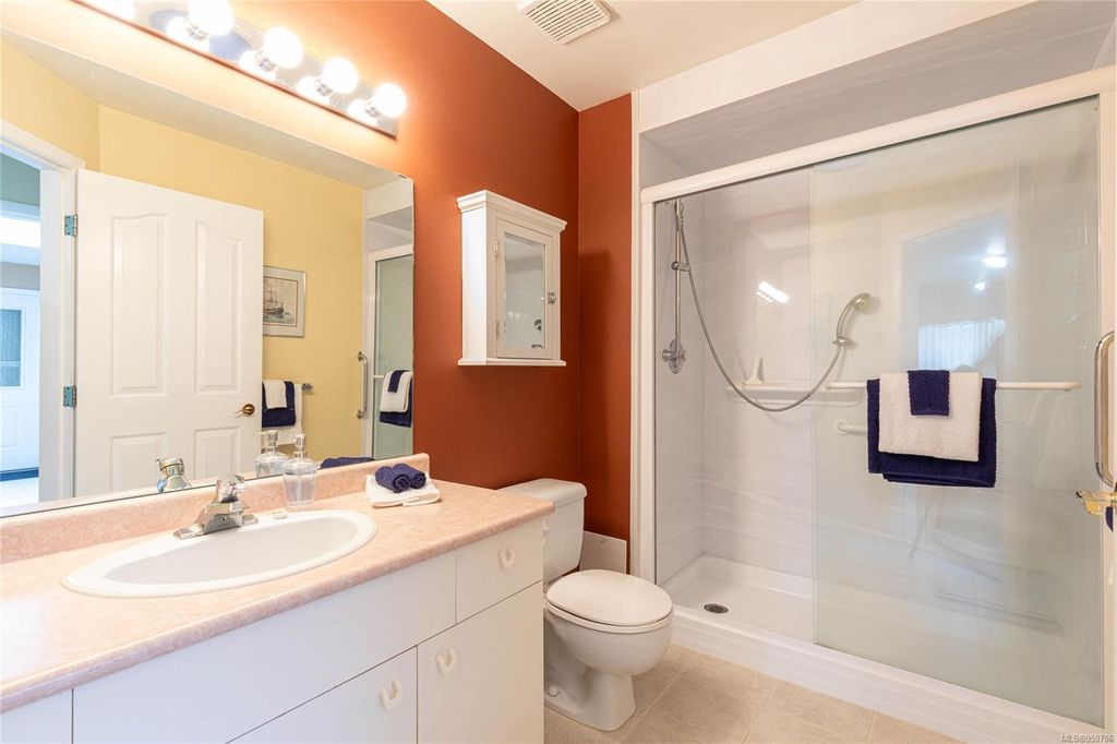 listing image 16044524703430896663