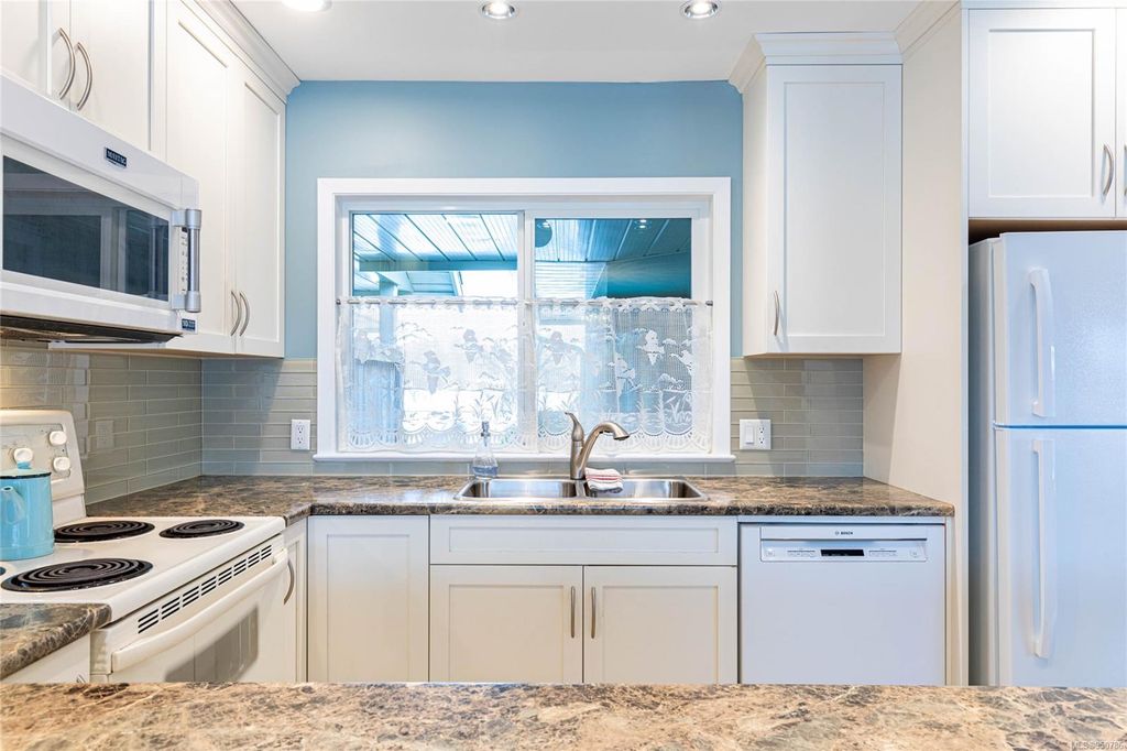 listing image 16048792114929313227