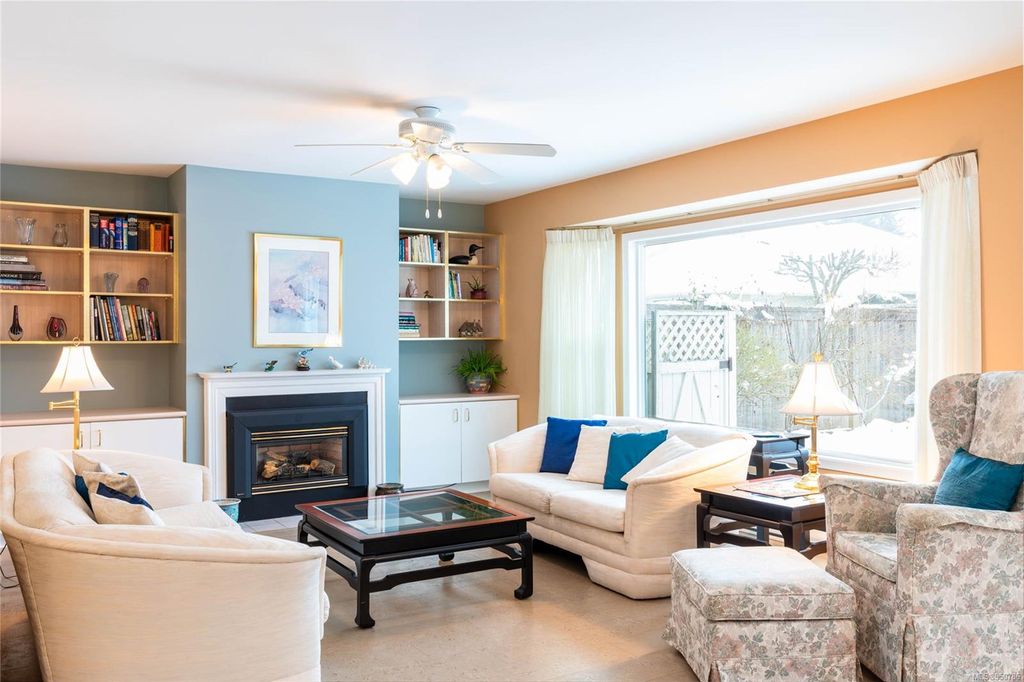listing image 16048799365766613314