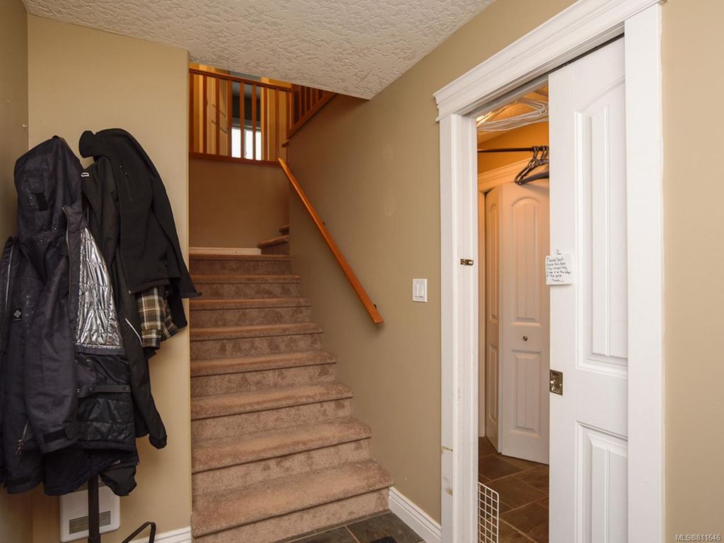 listing image 16044871855956566091
