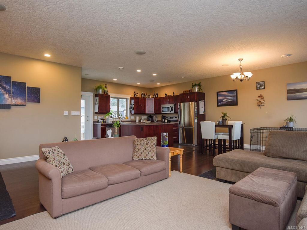 listing image 16045267564269844557