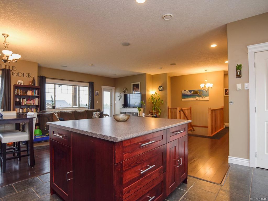 listing image 16040864197695444611