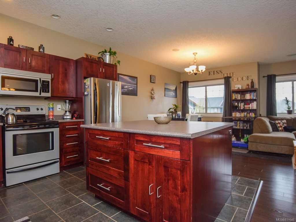 listing image 16044705835315874271