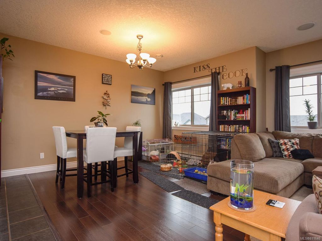 listing image 16045244350384997090
