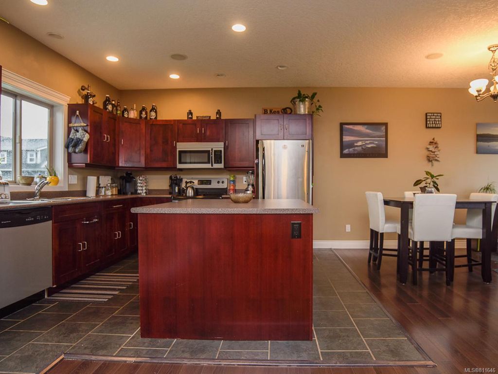 listing image 16041012558254362401