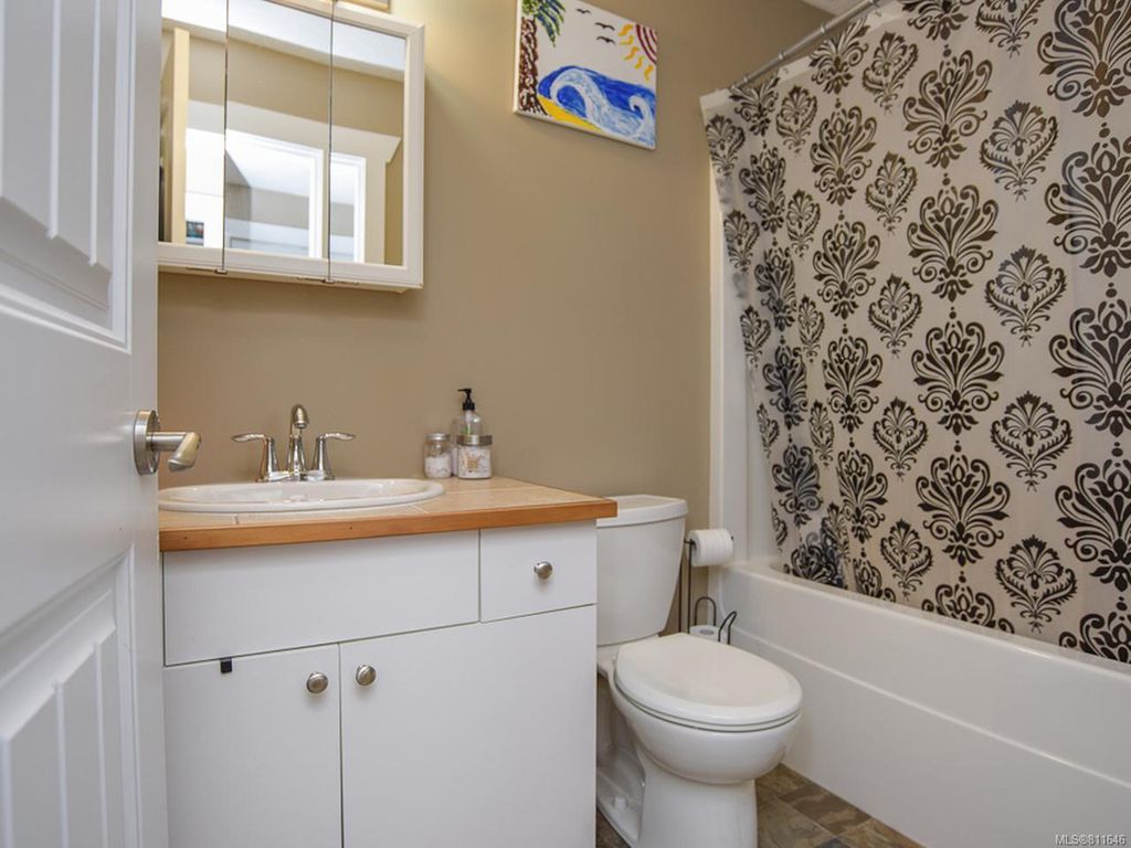 listing image 16042867166264056460
