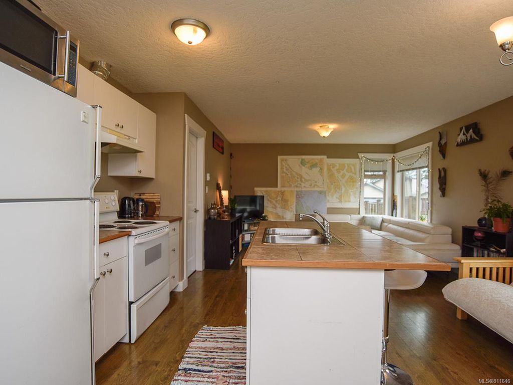 listing image 16044209090817481757