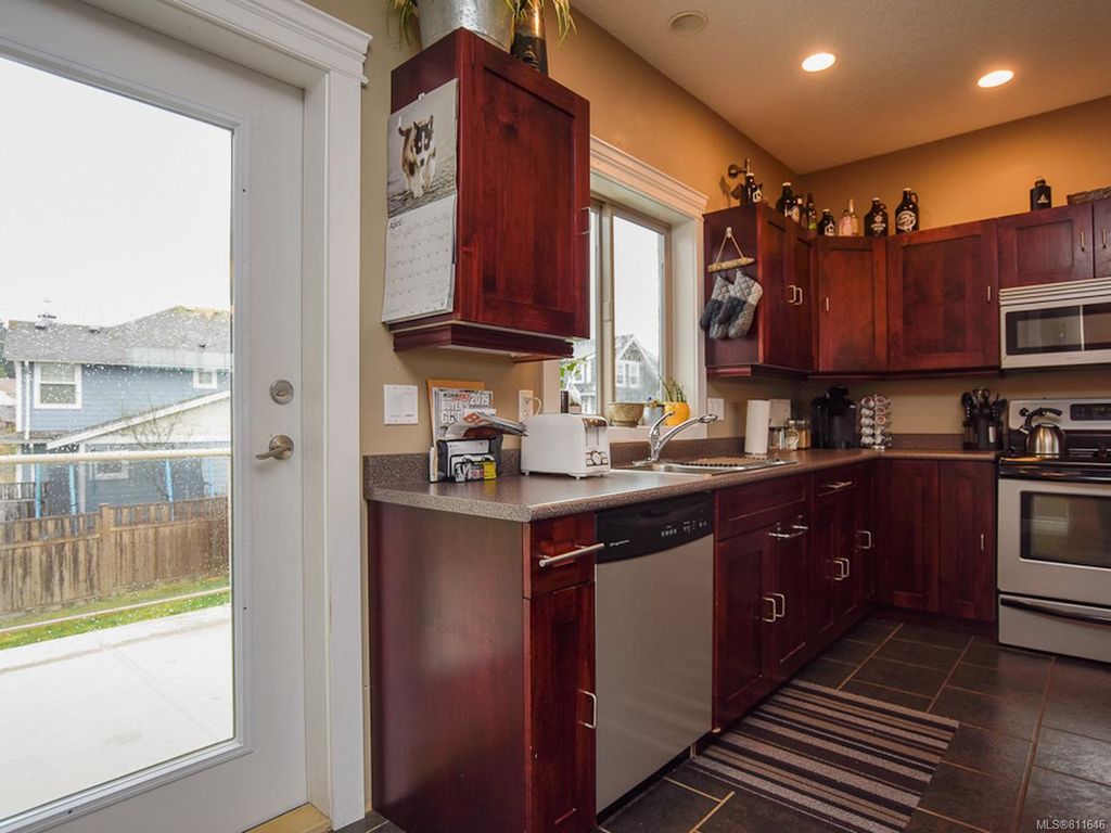listing image 16041129880104246184