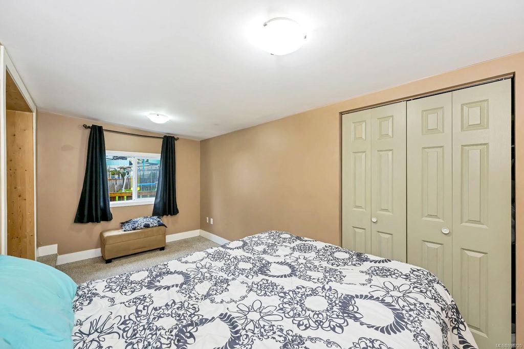 listing image 16043052715013038041