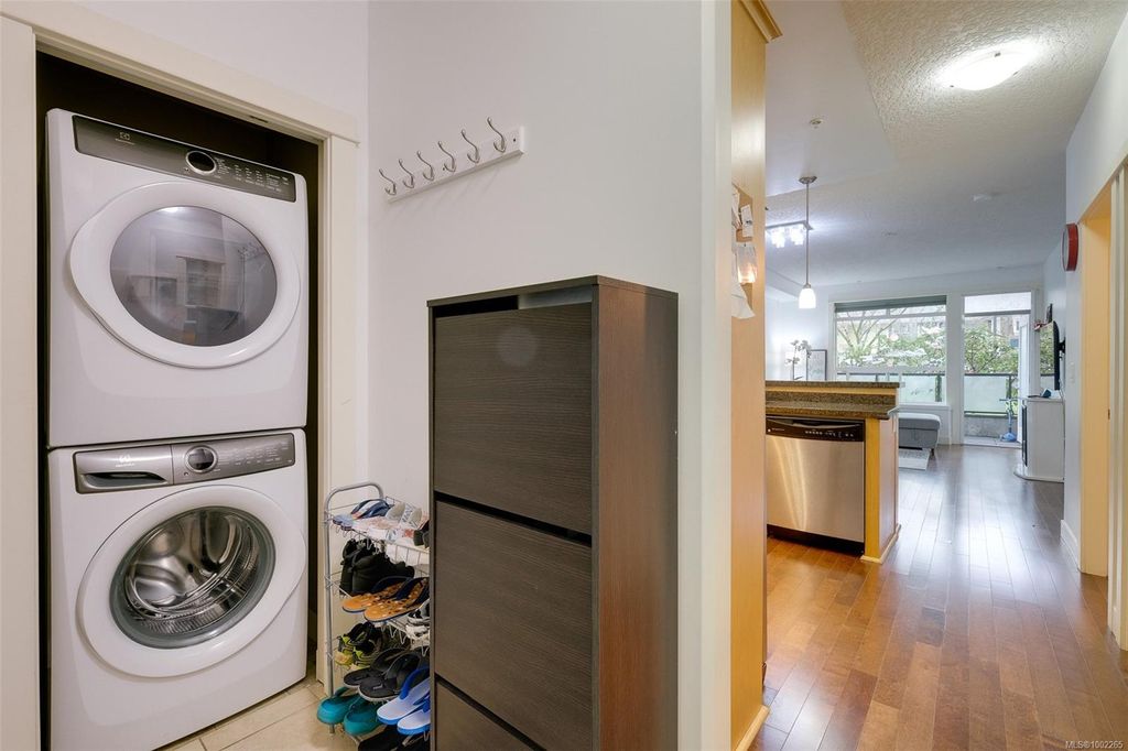 listing image 16047672529728777671