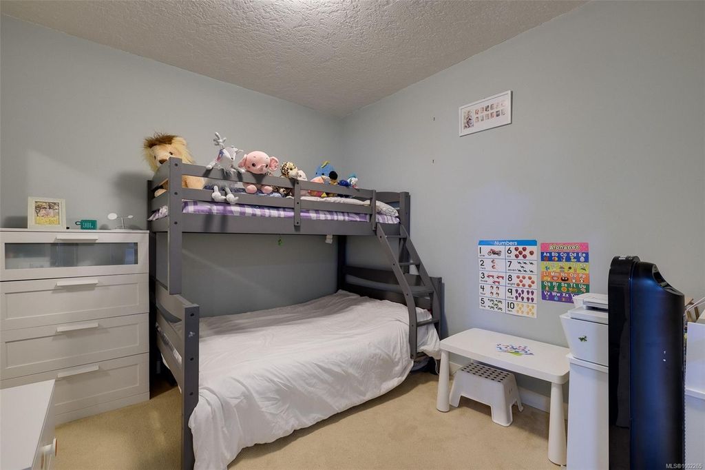 listing image 16048577597413446889