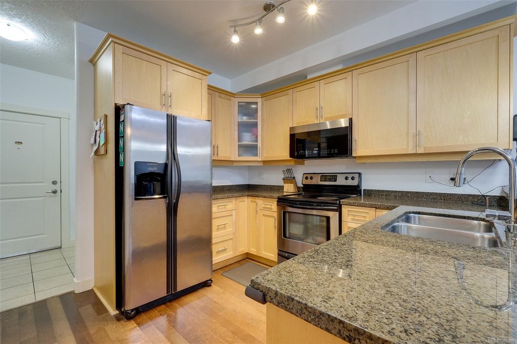 listing image 16045358029116285211