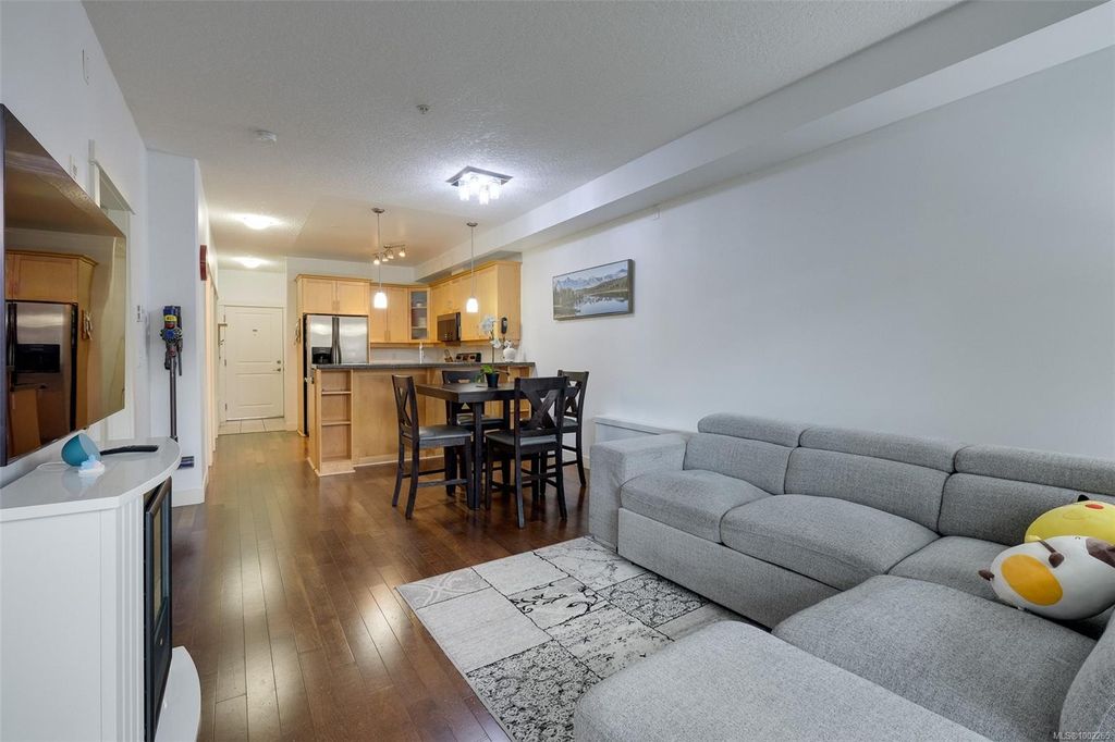 listing image 16045055891097446491