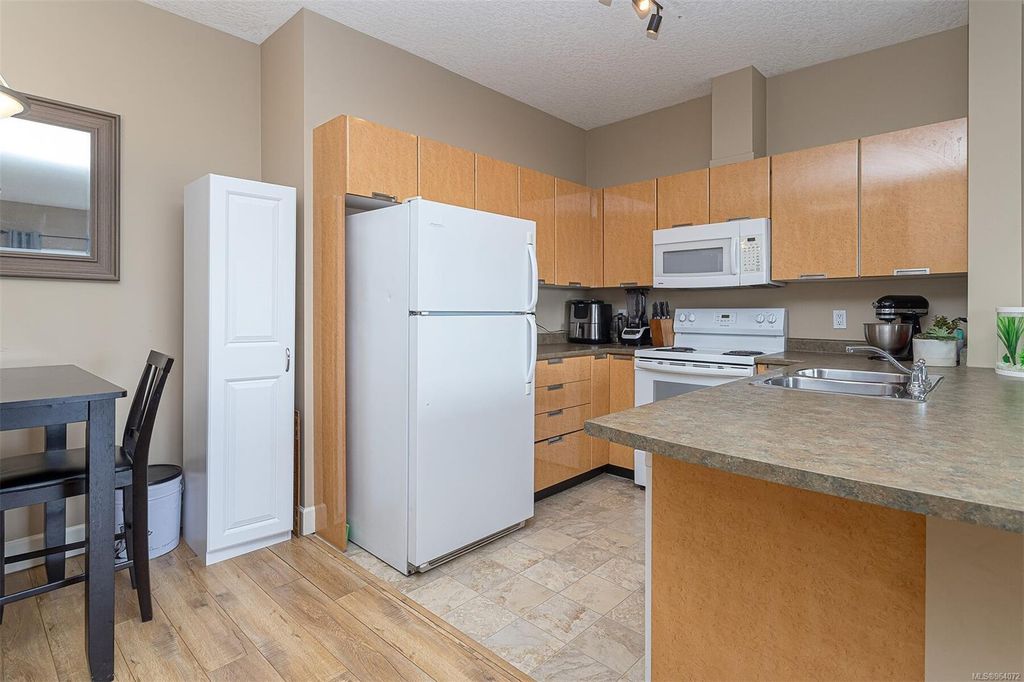 listing image 16040828188194080269