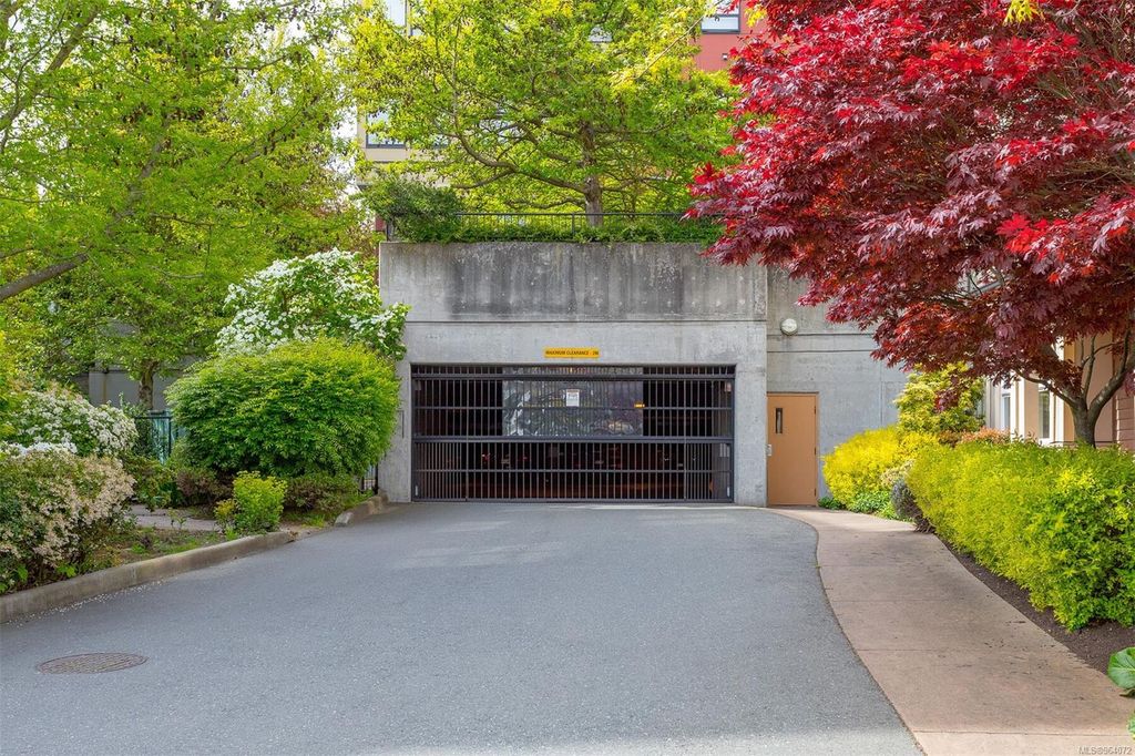 listing image 16043733699785381387