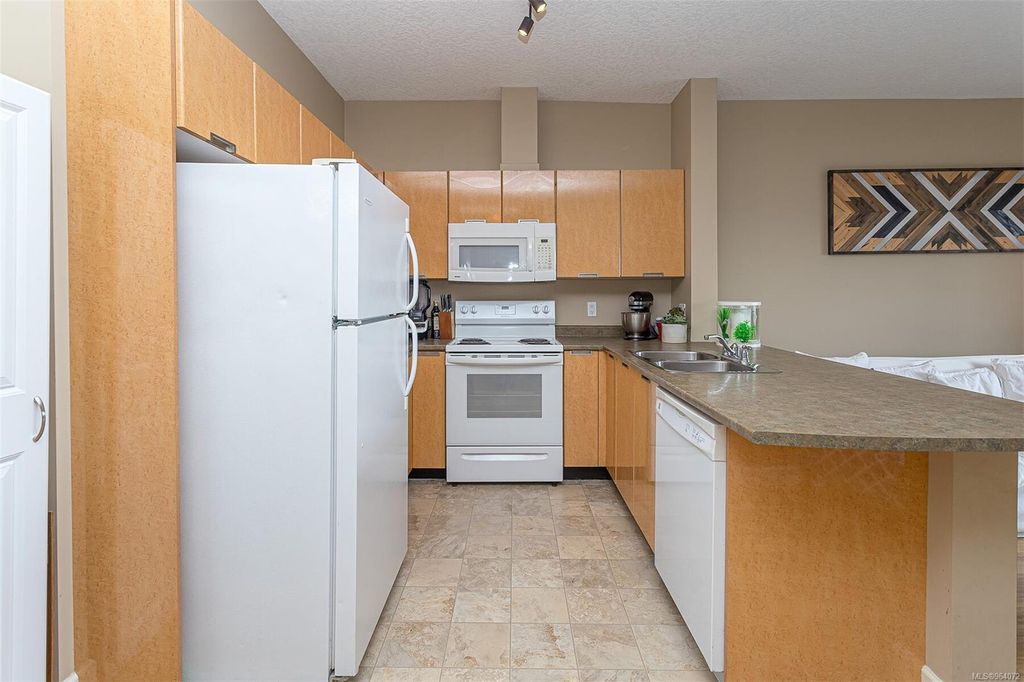 listing image 16045750993258106174