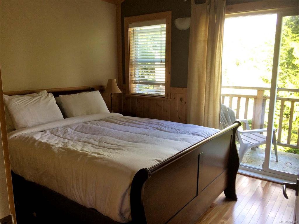 listing image 16042219244225703959