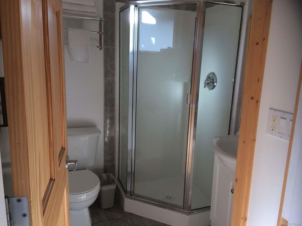 listing image 16043004004627214311