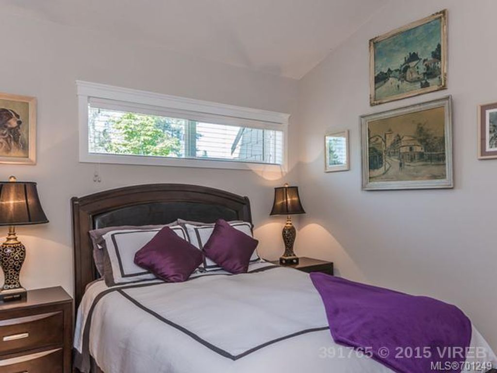 listing image 16047196219502819005