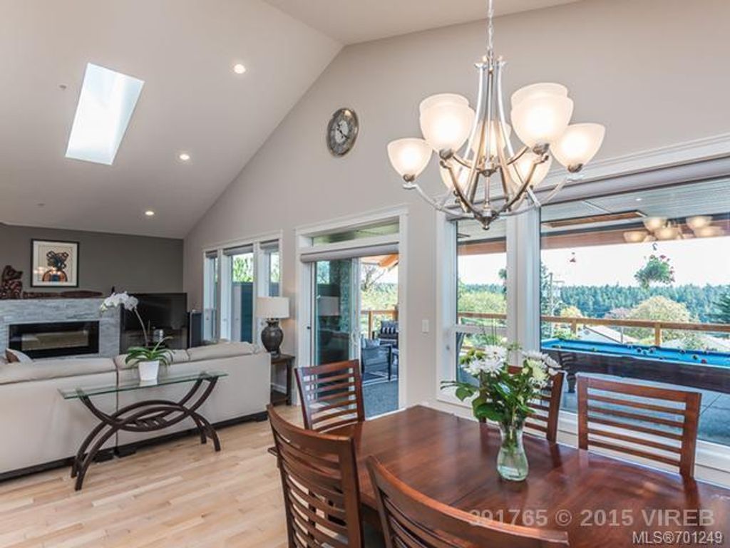 listing image 16047947553366181982